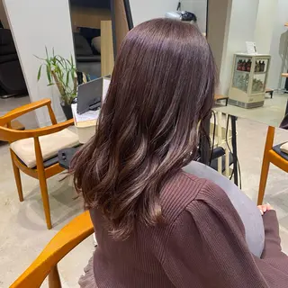 セミロング カラー fumi🪞血色感 アップ艶カラーのヘアスタイル