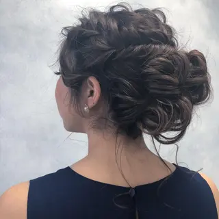 セミロング ヘアアレンジ ORIKA 美容室のヘアスタイル