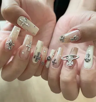 ネイル Ｄ- Beautyのネイルデザイン