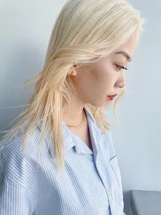 セミロング カラー yurika☁️ 似合わせ｜レイヤーのヘアスタイル