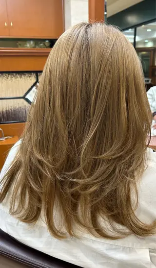 セミロング 美容室ピュアポイント所属・高野衣里捺 🌞ポイント店🌞のマツエク・マツパデザイン