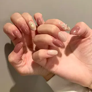 ネイル ウシク ミユキのネイルデザイン