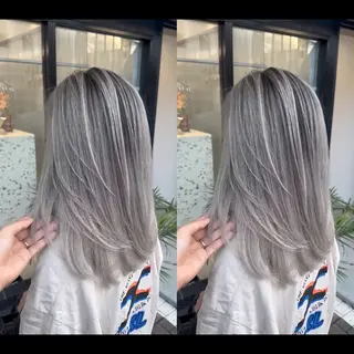 ロング カラー ONYX 表参道所属・表参道/ハイライト 髪質改善ストレートのヘアスタイル