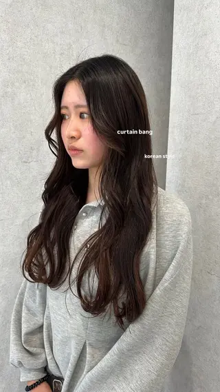 ロング v-lab studio所属・韓国レイヤーカット/ 艶カラー/ noaのヘアスタイル