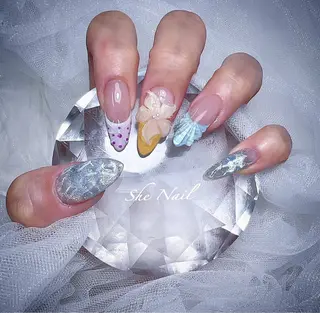 ネイル She   Nail所属・ISA_ BELLAのネイルデザイン