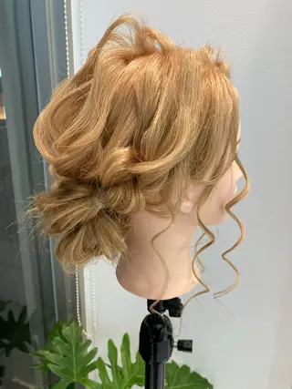 ロング ヘアアレンジ シアーベージュニスト 🥣大石亜里紗のヘアスタイル