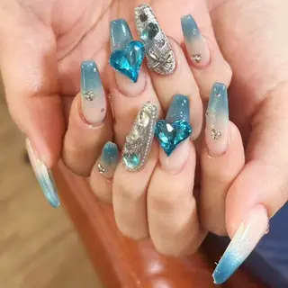 ネイル yu ri 🌹のネイルデザイン
