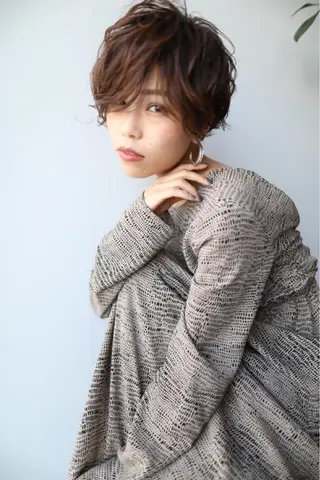 ショート 岸川 恭子のヘアスタイル