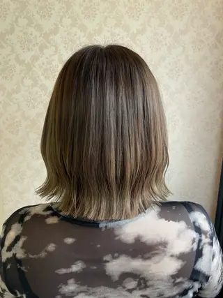 カラー ヒヨシ ルナのヘアスタイル
