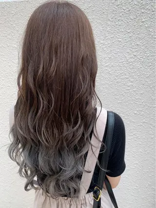 ロング 透明感ハイライト◎ 伊藤夏海のヘアスタイル