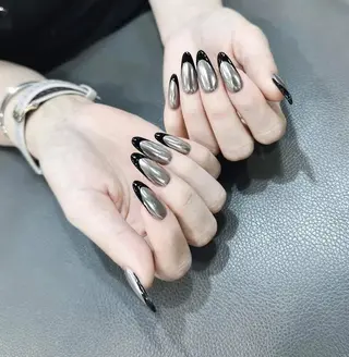 ネイル T. Leeのネイルデザイン