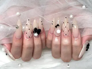 ネイル Roi〈ロワ〉 Akariのネイルデザイン