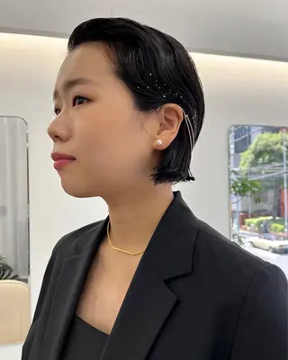 ショート レイヤー/ケアパーマ /ニュアンス/モードのヘアスタイル