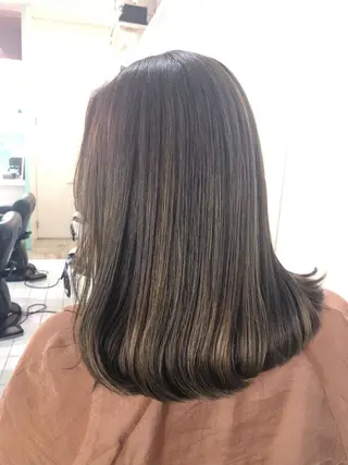 ロング カラー ヘアアレンジ GRAND OMOTESANDOのヘアスタイル