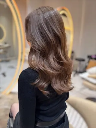 セミロング カラー 透明感カラー🤎 中川智帆のヘアスタイル