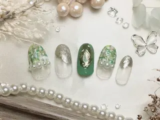 ミディアム ネイルPetit Ribbonのネイルデザイン