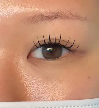 マツエク・マツパ Eyelash & Nail 福岡天神　MAXKELLY所属・オ ノのマツエク・マツパデザイン