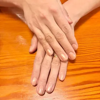 ネイル esNAIL新宿西口店所属・emi esNAILのネイルデザイン