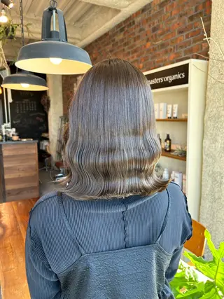 ミディアム カラー the BRIDGE 加藤みのりのヘアスタイル