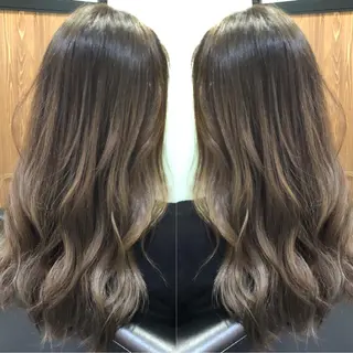 ロング カラー AHNKISM AHNKISMのヘアスタイル