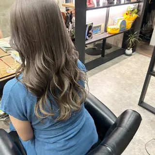 ロング カラー 柔らかカラー🥛 mayucoのヘアスタイル