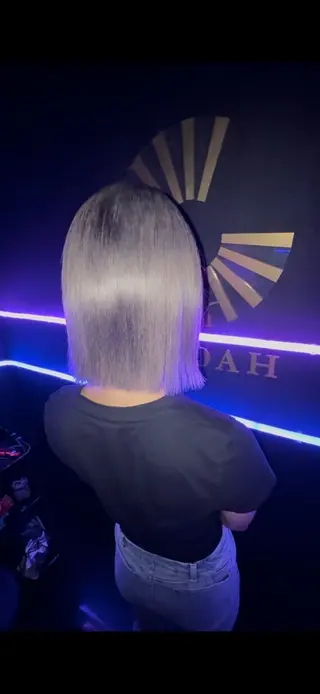 ショート カラー LINOAH所属・派手髪の錬金術師 🌟佐藤貴翔のヘアスタイル