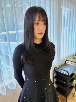 セミロング merc. 福田茜のヘアスタイル
