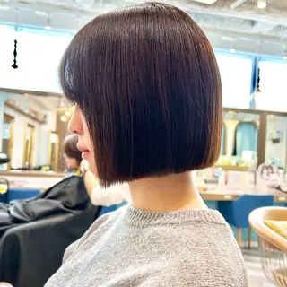 ミディアム カラー 髪質改善【縮毛矯正】 美髪ボブを量産する人のヘアスタイル