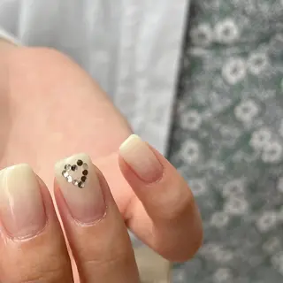 ネイル 秋本 栞のネイルデザイン