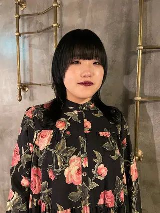 ミディアム カラー パーマ ヘアアレンジ レイヤー/似合わせ MADOKAのヘアスタイル