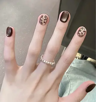 ネイル 高木 維麗絲のネイルデザイン