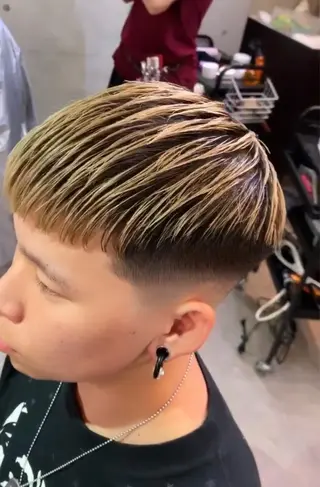 ショート 及川シゲル 髪質改善講師のヘアスタイル