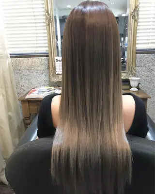 ロング カラー Tsuyoki .のヘアスタイル