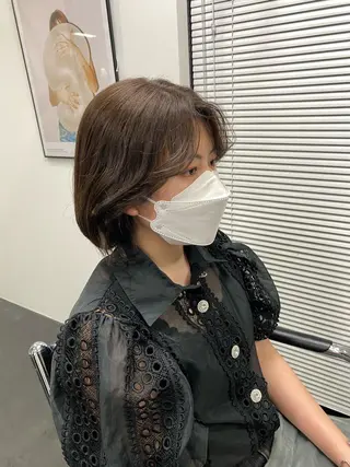 ミディアム カラー 前田 香恋のヘアスタイル