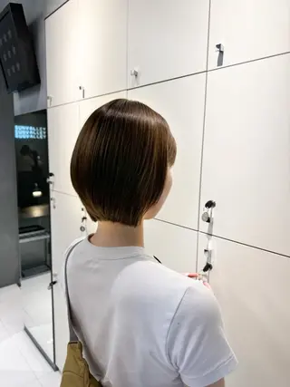 ショート カラー 傷まないブリーチ🪽 /大図みらいのヘアスタイル