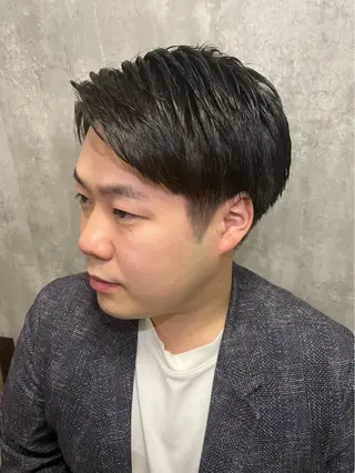 ショート ヒロ銀座バーバーショップ東京駅丸の内店所属・對馬 虎太郎のヘアスタイル