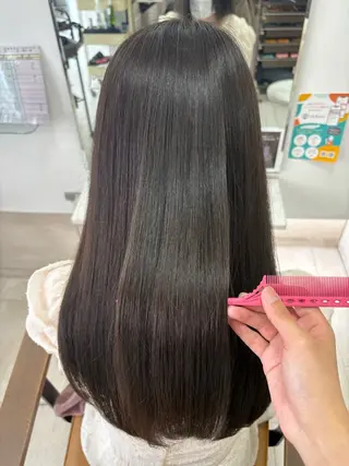 ロング カラー 栗田 優月のヘアスタイル