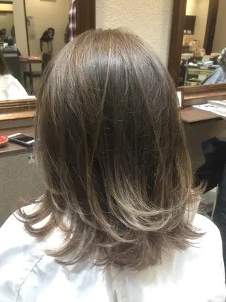 ミディアム 韓国レイヤーカット KOUKIのヘアスタイル