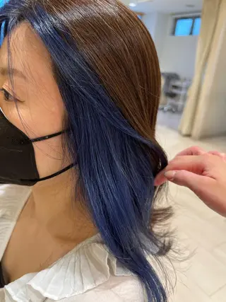 カラー 久永 菫のヘアスタイル