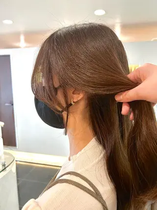 ロング カラー チーフデザイナー 若林 麻衣のヘアスタイル