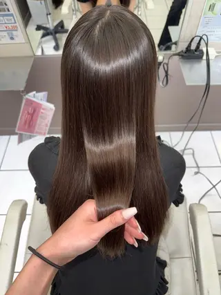 ロング 白井 音葉のヘアスタイル