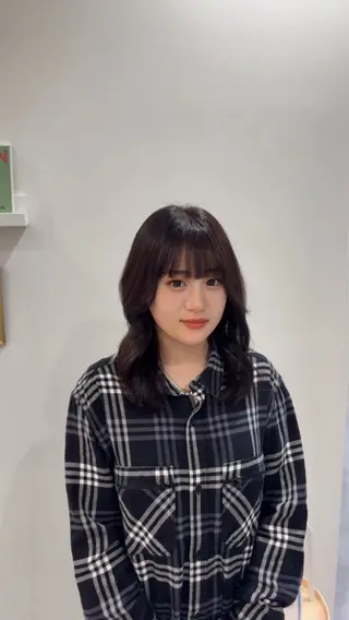 セミロング カラー 家村 瑠依のヘアスタイル
