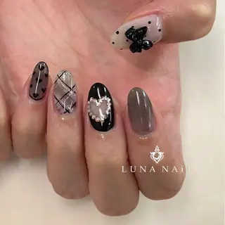 ネイル アトリエ　ミモザ所属・いまむら あかりのネイルデザイン