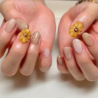 ネイル REHTOF |朝7時Open☀️のネイルデザイン