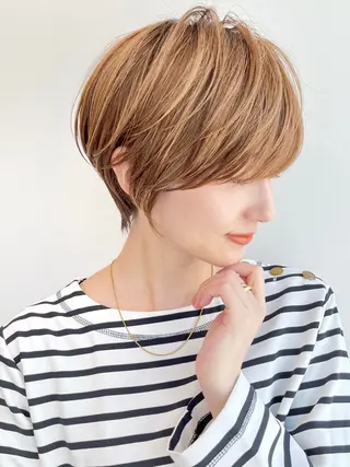 ショート BUMP GINZA ERIKAのヘアスタイル