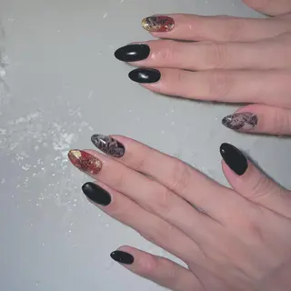 ミディアム ⛓Miyu ⛓のネイルデザイン