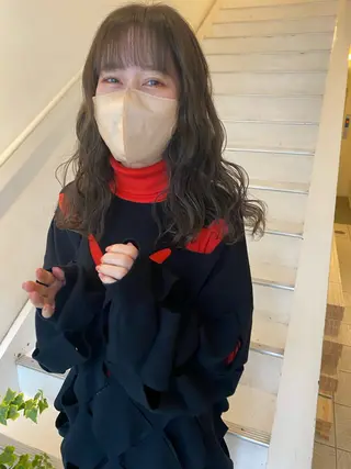 セミロング みやけ ひなのヘアスタイル