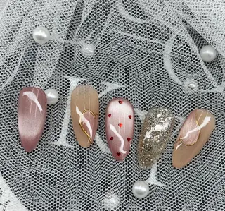 ネイル AngelChris ビューティーサロンのネイルデザイン