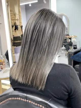 ミディアム senjyu GINZA所属・バレイヤージュ/ハイ ライト/庄司鉄平のヘアスタイル