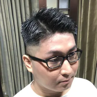 ショート 餘野 翔舞のヘアスタイル